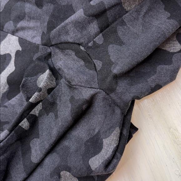 Cabi ATC Gray Camouflage Jacket and matching ATC Leggings Set Sz L/M - Picture 15 of 16